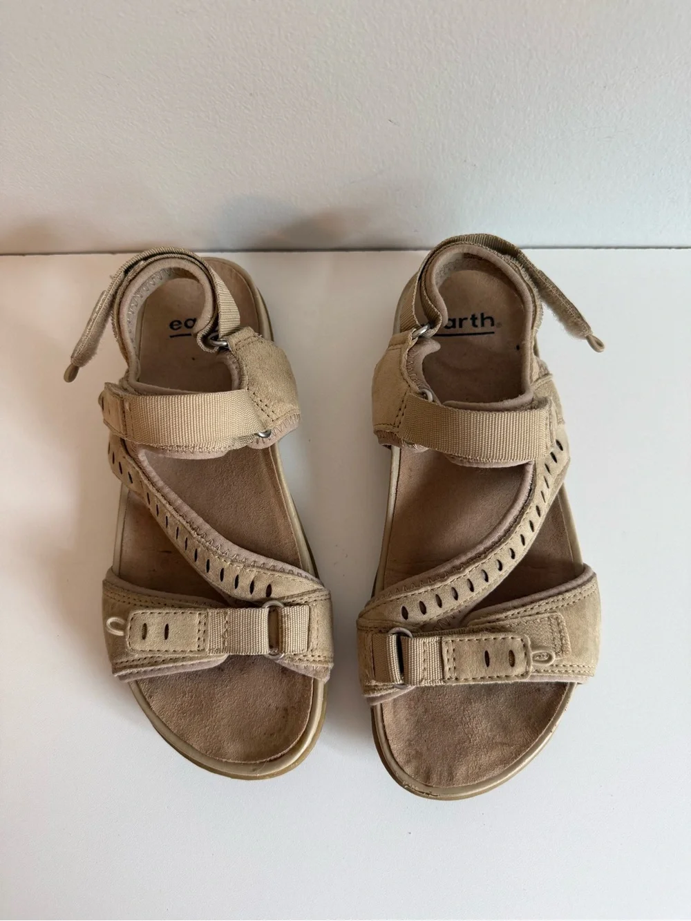 EARTH Women's SZ 7 TAN Sand Nevis Strappy Outdoor Sandals
